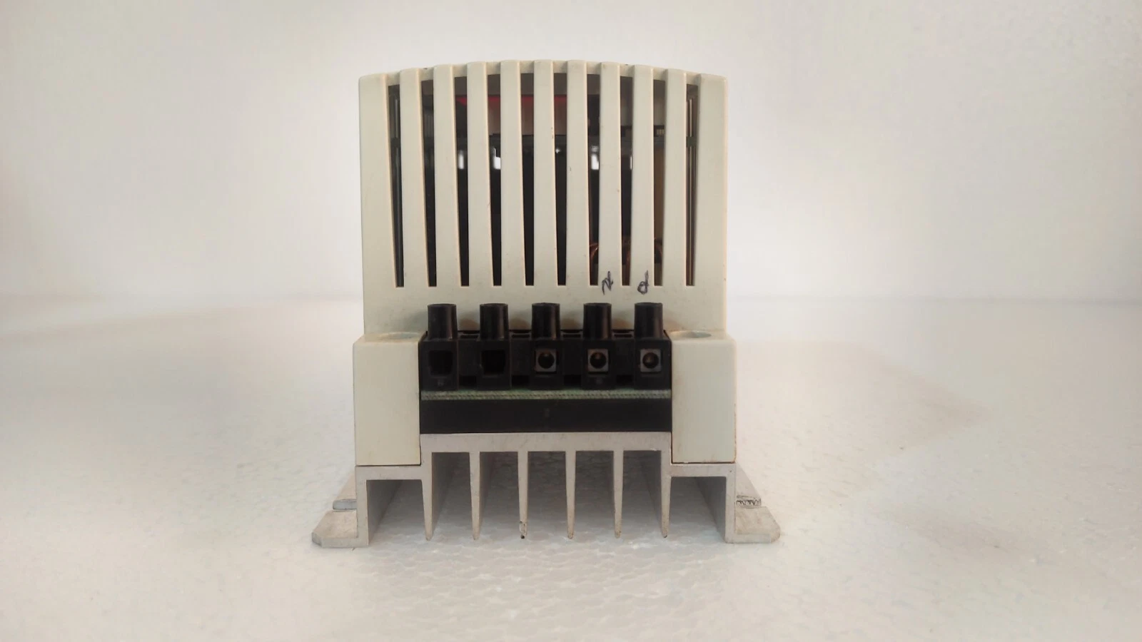 admin/uploads/uploads/Lenze ESMD751X2SFA Inverter Drive_4.webp